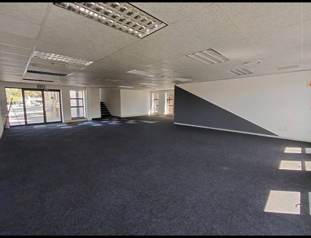 277M² OFFICE TO LET IN HURLINGHAM